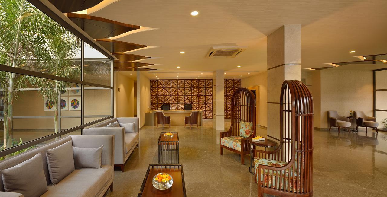 Kabir Hotel & Spa Vadodara Buitenkant foto